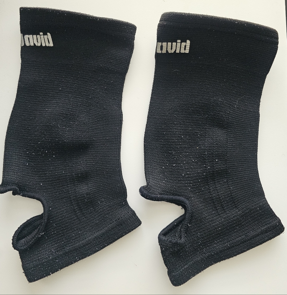 McDavid Black Ankle Support Sleeves